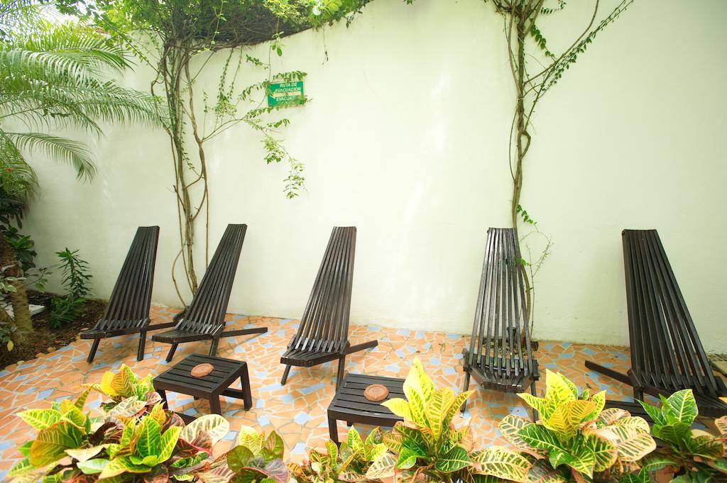 Aqualuna Boutique Hotel By Sunrise (Adults Only) Playa del Carmen Esterno foto
